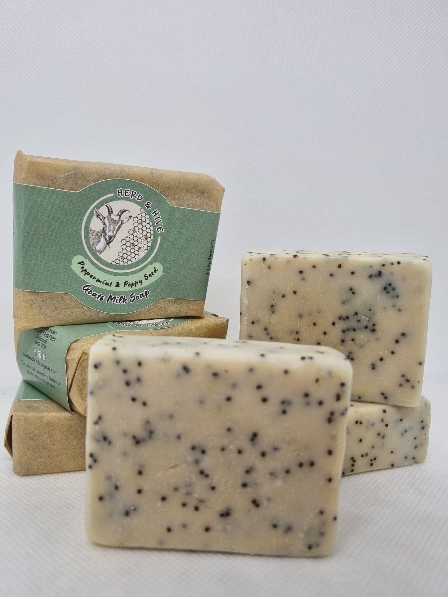 Peppermint & Poppyseed Goats Milk Soap